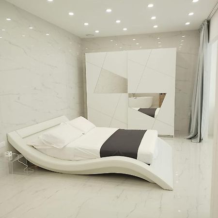 Elegant Basement Suite Orosei Exteriér fotografie
