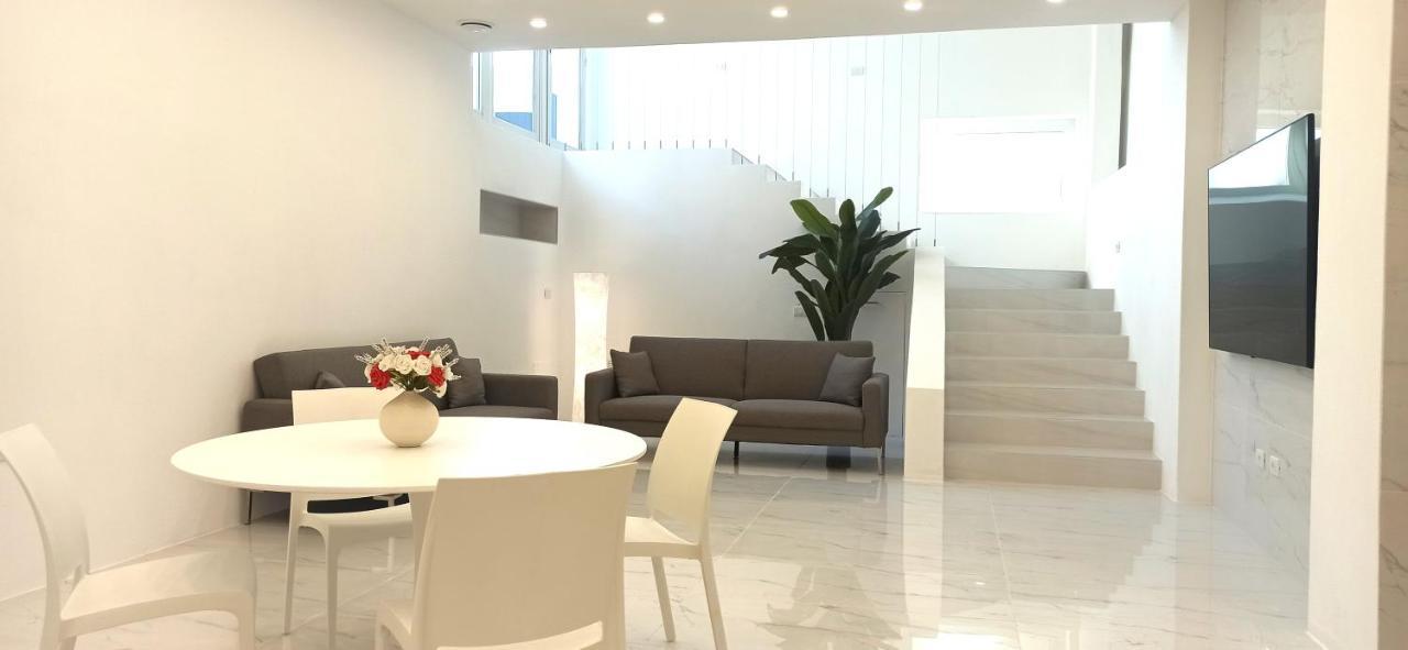 Elegant Basement Suite Orosei Exteriér fotografie