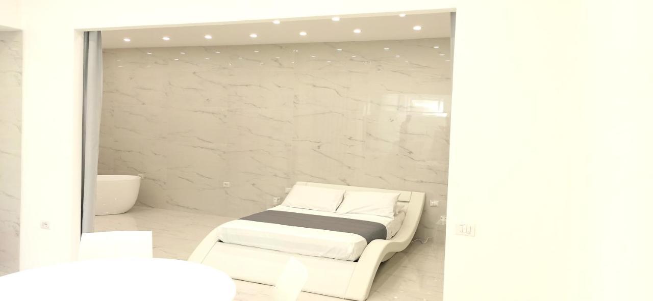Elegant Basement Suite Orosei Exteriér fotografie