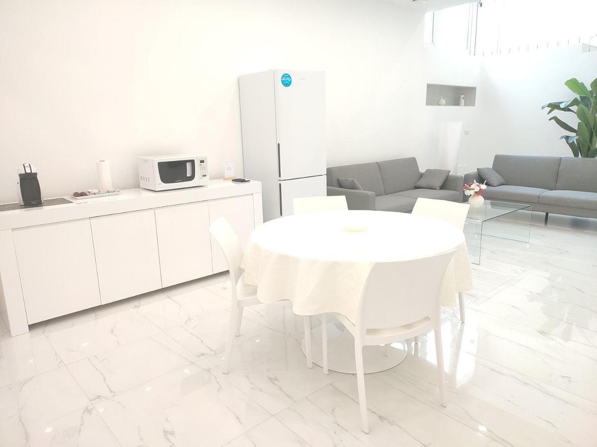 Elegant Basement Suite Orosei Exteriér fotografie