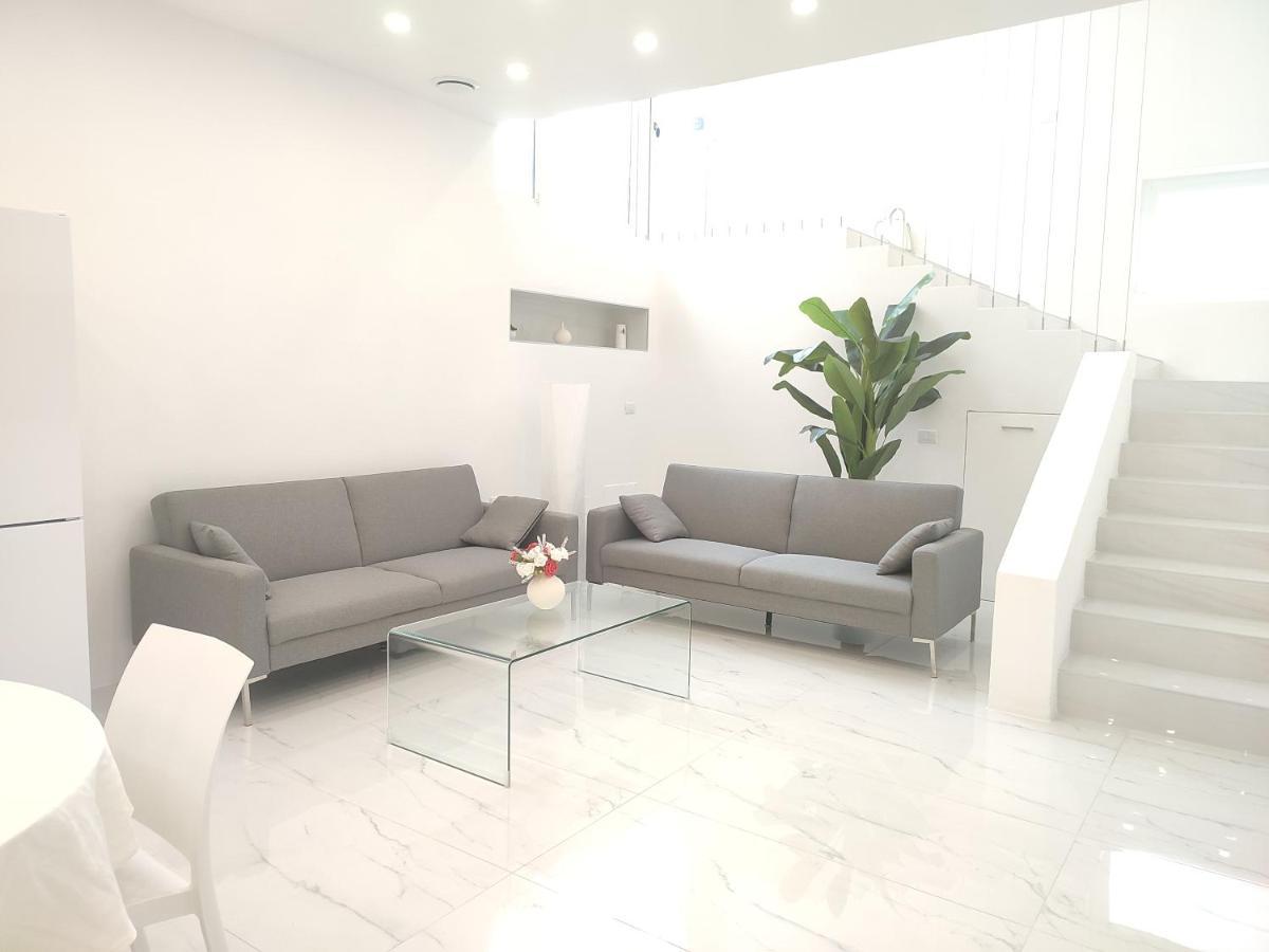 Elegant Basement Suite Orosei Exteriér fotografie